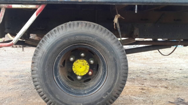 ขายหกล้อ MITSUBISHI 6ล้สภาพพร้อใใช้งาน เครื่องดี ยางสวย หัวเดิมบาง เอกสารเล่มทะเบียนพร้อมโอน