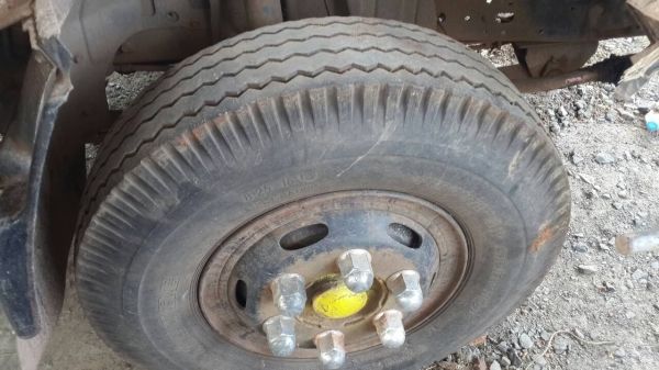 ขายหกล้อ MITSUBISHI 6ล้สภาพพร้อใใช้งาน เครื่องดี ยางสวย หัวเดิมบาง เอกสารเล่มทะเบียนพร้อมโอน