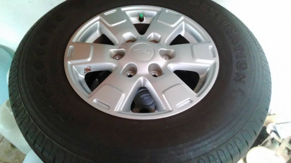 ขายยางพร้อมแม็ค หรือแยกก็ได้ครับ 245/70 R16 Firestone 0315/ล้อแม็ค ขอบ 16 FORD ขายยางพร้อมแม็ค หรือแยกก็ได้ครับ 245/70 R16 Firestone 0315/ล้อแม็ค ขอบ 16 FORD