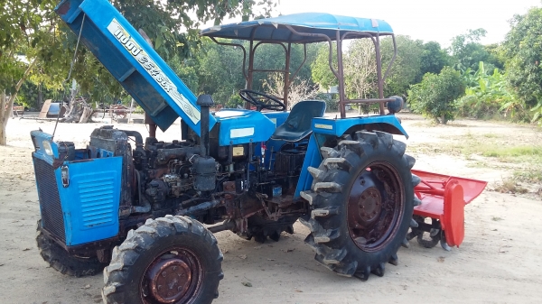 จัดส่ง อ.อู่ทอง จ.สุพรรณบุรี ขอบคุณครับขายรถไถแชมป์ 354 โฟวิน 4&times;4 35 แรง พวงมาลัยพาวเวอร์ พร้อมโรตารี่ พร้อมใช้งาน