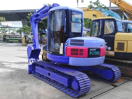 KOMATSU PC 75uu KOMATSU PC 75uu
