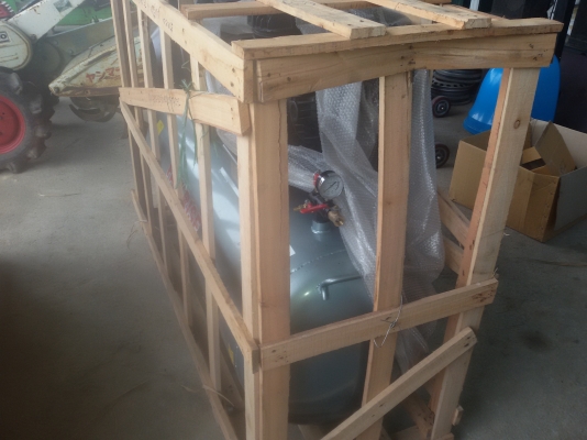 ขายปั๊มลมใหม่ 300 ลิตร ขนาด5.5 HPไฟ380 โวล 3 สาย