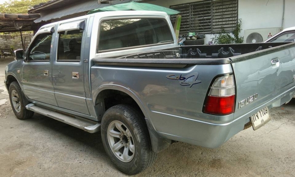 Isuzu cab4 LS 4WD turbo 2001 ถูกสุดๆ Isuzu cab4 LS 4WD turbo 2001 ถูกสุดๆ