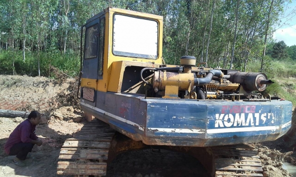 ขายแม็กโคร KOMATSU PC100-3 เครื่องเดิมปั้มเดิม เอกสารสัญญาซื้อขาย