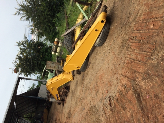 ขาย  KOMATSU PC200 รุ่น7-8 ราคา 100000 บาท