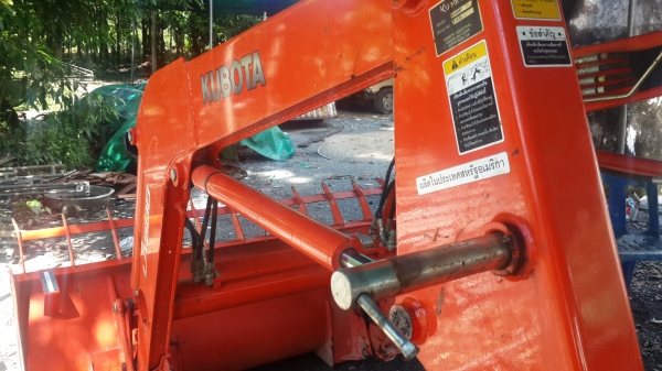 ขาย บุ๊งกี๋ ตราช้าง LA588 ใส่ kubota l4708 ถูกๆ ขาย บุ๊งกี๋ ตราช้าง LA588 ใส่ kubota l4708 ถูกๆ