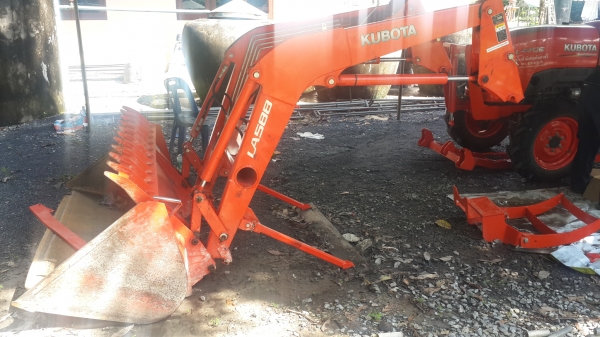 ขาย บุ๊งกี๋ ตราช้าง LA588 ใส่ kubota l4708 ถูกๆ