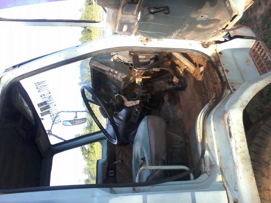 ขายสิบล้อ เทรลเลอร์ ISUZU 2เพลาใหญ่หมวกเจ็ก เครื่อง175 แรงม้า คัชชีสวย หางใหญ่มาตราฐาน  ยางดีทั้งสิบเส้น พ่วงมาลัยเพาเวอร์ เบรคกึ่งทริฟฟี่ เอกสารสัญญาซื้อขาย