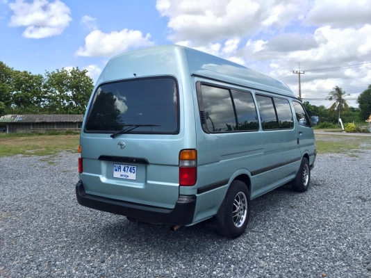 ขายรถตู้หลังคาสูง รุ่น commuter ปี 2004 เครื่อง 3000 cc ดีเซล แต่ง ViP เครื่องดี รถสวย ขับดี วิ่งเงียบ วิ่งนิ่ม แอร์เย็น มีจอ 2 จอ ใช้งานได้ปกติ. มีประกันชั้น 1