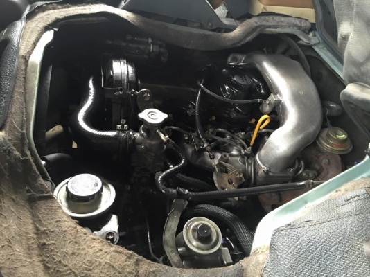 ขายรถตู้หลังคาสูง รุ่น commuter ปี 2004 เครื่อง 3000 cc ดีเซล แต่ง ViP เครื่องดี รถสวย ขับดี วิ่งเงียบ วิ่งนิ่ม แอร์เย็น มีจอ 2 จอ ใช้งานได้ปกติ. มีประกันชั้น 1