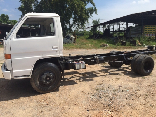 รถ 6 ล้อ ISUZU NPR 120 แรง