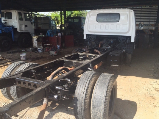 รถ 6 ล้อ ISUZU NPR 120 แรง