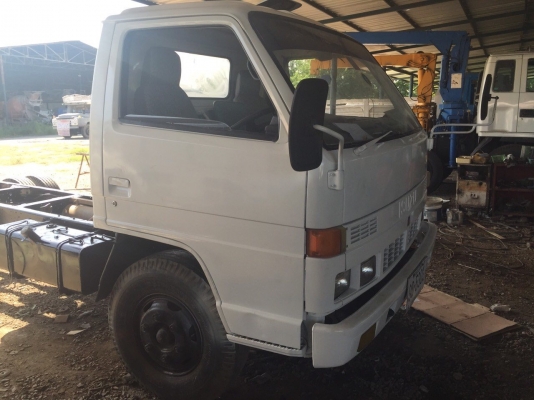 รถ 6 ล้อ ISUZU NPR 120 แรง