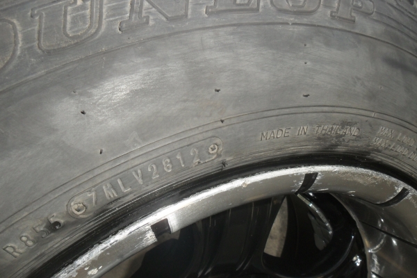 ล้อแม็ก 15นิ้ว 6รู พร้อมยาง สวยๆ 1 คู่ ราคา 2800 บาท ล้อแม็ก 15นิ้ว 6รู พร้อมยาง สวยๆ 1 คู่ ราคา 2800 บาท