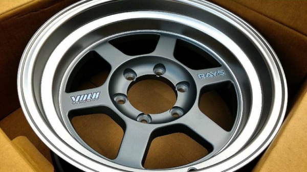 ขายล้อใหม่  TE 37V  8 x 17  ET ลบ 15 สวยๆ เชิญครับ