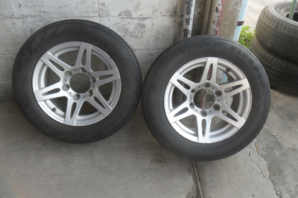 ล้อแม็ก 15นิ้ว 6รู พร้อมยาง สวยๆ 1 คู่ ราคา 2700 บาท