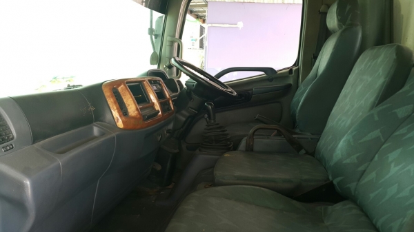 ขาย Hino Mega 150 hp ยาว 5.5 ม. ขาย Hino Mega 150 hp ยาว 5.5 ม.