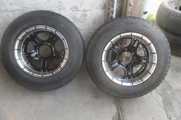 ล้อแม็ก 15นิ้ว 6รู พร้อมยาง สยๆ 1 คู่ ราคา 2800 บาท
