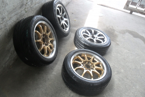 ล้อแม็ก 15นิ้ว 4รู พร้อมยาง สวยๆ 4 ล้อ ราคา 4900 บาท