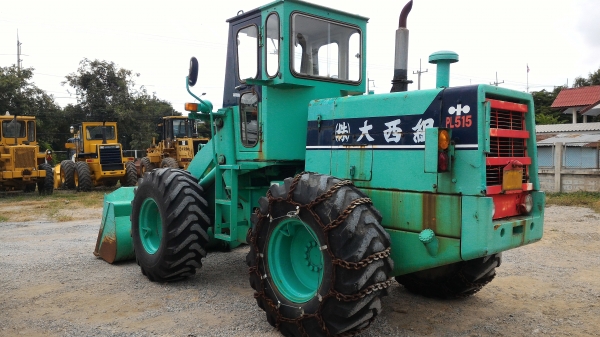 ถึงไทยแล้วจ้า KOMATSU 515-2 เครื่อง komatsu สภาพเดิมๆ สวย พร้อมใช้งาน นำเข้าจากญี่ปุ่น โทร.090-986-2521 อ๊อบ