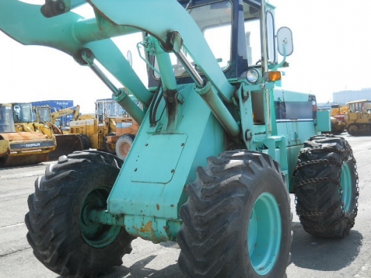 ถึงไทยแล้วจ้า KOMATSU 515-2 เครื่อง komatsu สภาพเดิมๆ สวย พร้อมใช้งาน นำเข้าจากญี่ปุ่น โทร.090-986-2521 อ๊อบ