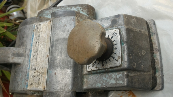 กบไสไม้ไฟฟ้า makita ขนาด 5 นิ้ว ตัวนี้ผลิตจาก MAKITA ญี่ปุ่น ใช้ไฟ 220 V.