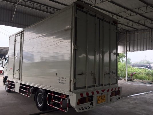 ขายHINO.Euro3.ซี่รี่ย์500. FC9JJLA เครื่องคอมมอนเรล.  175เเรงม้า.  เบรคจิ๊ฟฟี่ยาว 5.6เมตรตู้3บานปี2555(2012)สภาพสวยใครต้องการไม่ผิดหวังราคา990,000บาทจัดไฟเเนนได้ดูรถได้ที่เต็นท์รถ JJ.AUTOCAR 2 หลังวัดจันทราราม ติดถนนเพชรเกษมก.ม.ที่68.5 ฝั่งขาเข้านครปฐม-กร