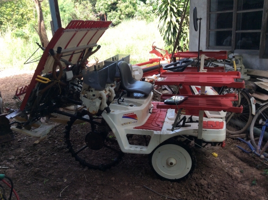 ขายรถดำนา yanmar vp4 รุ่นใหม่เก่านอก พร้อมใช้งาน ขายรถดำนา yanmar vp4 รุ่นใหม่เก่านอก พร้อมใช้งาน