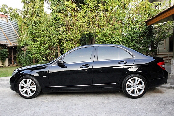 '10BENZ C200 AVANTGARDE ตัวท๊อปมือแรกออกศูนย์ราชครู เจ้าของขายเอง