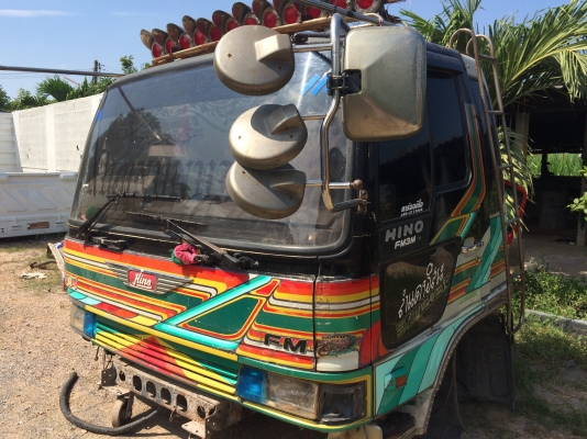 ไฮเทคงาม ๆ ตามคำเรียกร้องครับ อุปกรณ์ครบ