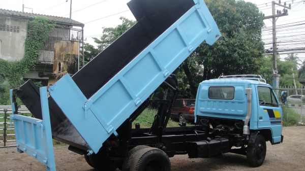 ISUZU NPR ดั๊ม5คิว เครื่อง115แรง เฟืองท้ายเอฟ แอร์ เพาเวอร์ ฟิล์ม รถพร้อมใช้ ราคาถูก