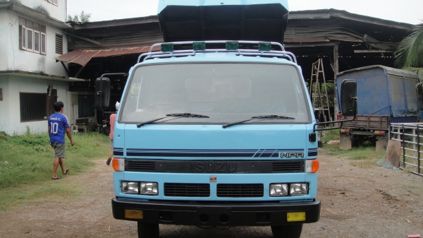 ISUZU NPR ดั๊ม5คิว เครื่อง115แรง เฟืองท้ายเอฟ แอร์ เพาเวอร์ ฟิล์ม รถพร้อมใช้ ราคาถูก