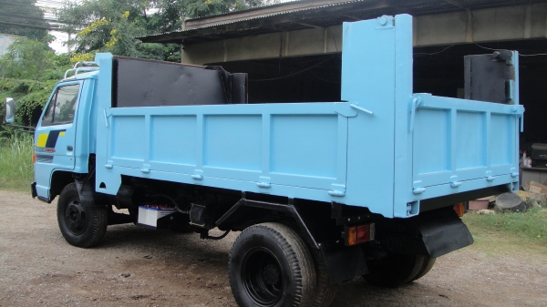 ISUZU NPR ดั๊ม5คิว เครื่อง115แรง เฟืองท้ายเอฟ แอร์ เพาเวอร์ ฟิล์ม รถพร้อมใช้ ราคาถูก