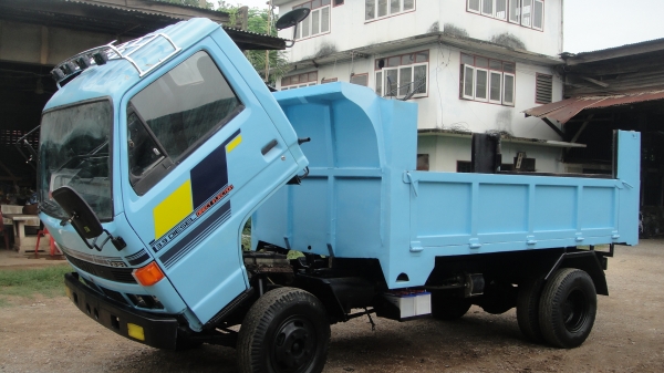 ISUZU NPR ดั๊ม5คิว เครื่อง115แรง เฟืองท้ายเอฟ แอร์ เพาเวอร์ ฟิล์ม รถพร้อมใช้ ราคาถูก