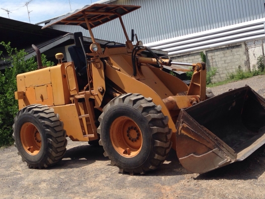 ขายรถตักล้อยางยี่ห้อ KOMATSU 510 เอกสารสัญญาซื้อขาย รถสวยสภาพดีไม่เคยทำสี(มีวีดีโอ ดูด้านใน)