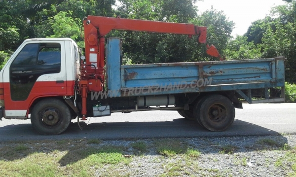 รถบรรทุกติดเครน ISUZU NKR เครนขนาด 2.5ตัน จดทะเบียน ปี 2536  เครื่อง 110 แรงม้า