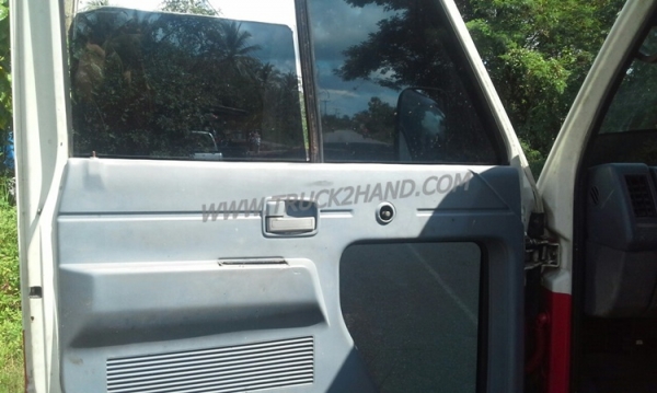 รถบรรทุกติดเครน ISUZU NKR เครนขนาด 2.5ตัน จดทะเบียน ปี 2536  เครื่อง 110 แรงม้า