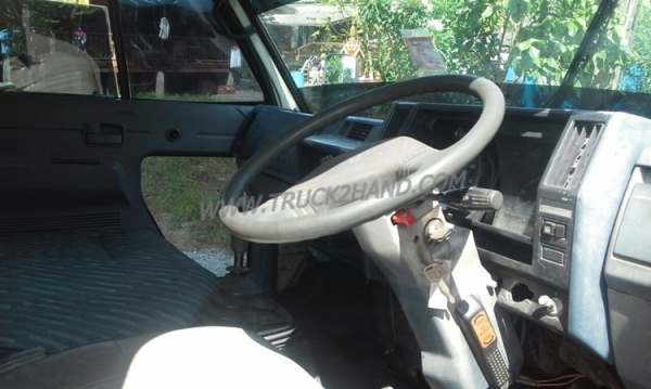 รถบรรทุกติดเครน ISUZU NKR เครนขนาด 2.5ตัน จดทะเบียน ปี 2536  เครื่อง 110 แรงม้า