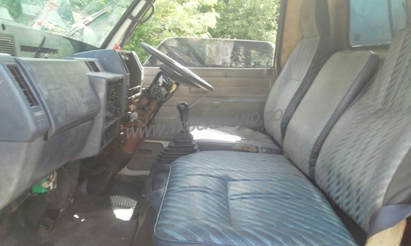 รถบรรทุกติดเครน ISUZU NKR เครนขนาด 2.5ตัน จดทะเบียน ปี 2536  เครื่อง 110 แรงม้า