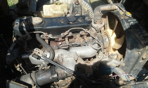 รถบรรทุกติดเครน ISUZU NKR เครนขนาด 2.5ตัน จดทะเบียน ปี 2536  เครื่อง 110 แรงม้า