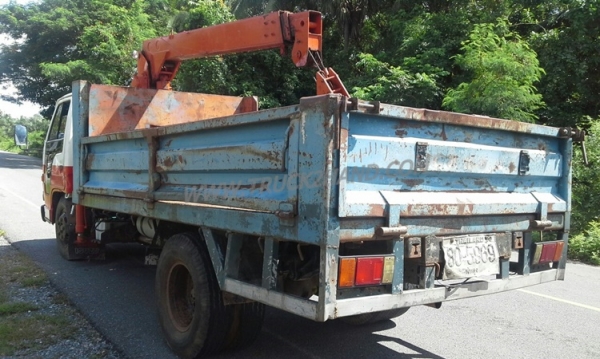 รถบรรทุกติดเครน ISUZU NKR เครนขนาด 2.5ตัน จดทะเบียน ปี 2536  เครื่อง 110 แรงม้า