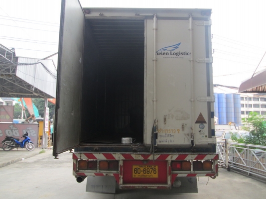 รถบรรทุก 6 ล้อ ISUZU FTR 240