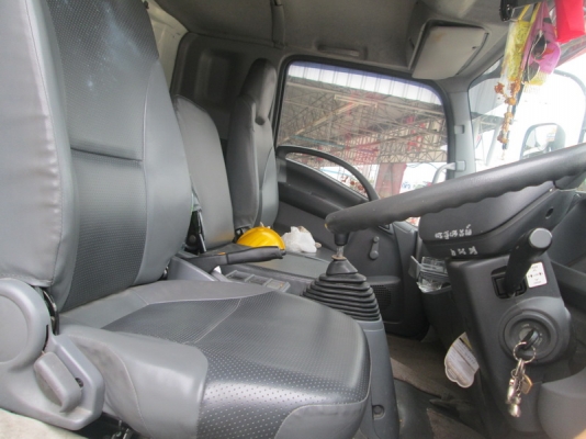 รถบรรทุก 6 ล้อ ISUZU FTR 240