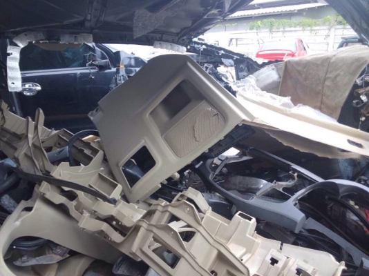 ขายซาก รถ vigo prunter ปี2008 มีเล่ม ขายซาก รถ vigo prunter ปี2008 มีเล่ม