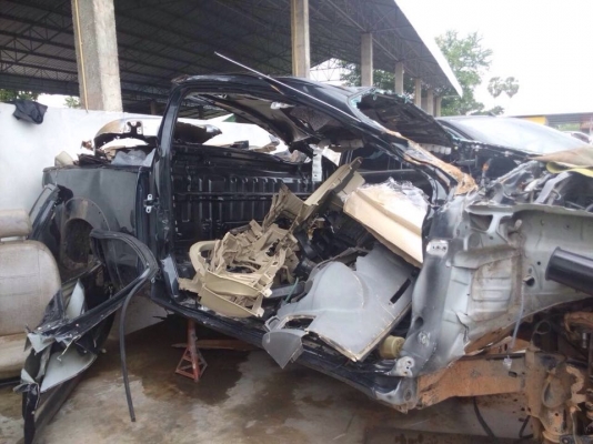 ขายซาก รถ vigo prunter ปี2008 มีเล่ม ขายซาก รถ vigo prunter ปี2008 มีเล่ม