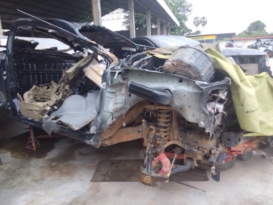 ขายซาก รถ vigo prunter ปี2008 มีเล่ม