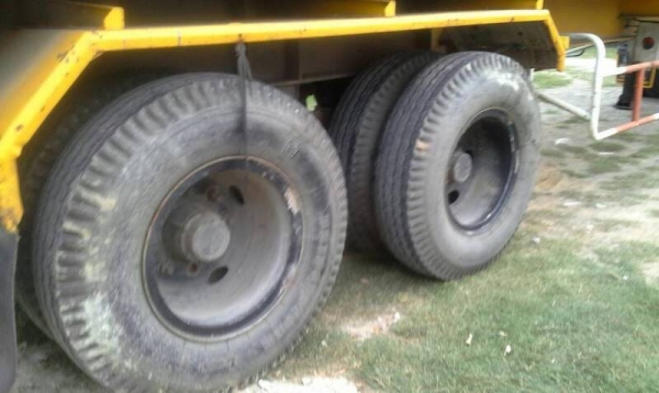 ตู้คอนเทนเนอร์พร้อมหาง สภาพสวย ตู้คอนเทนเนอร์พร้อมหาง สภาพสวย