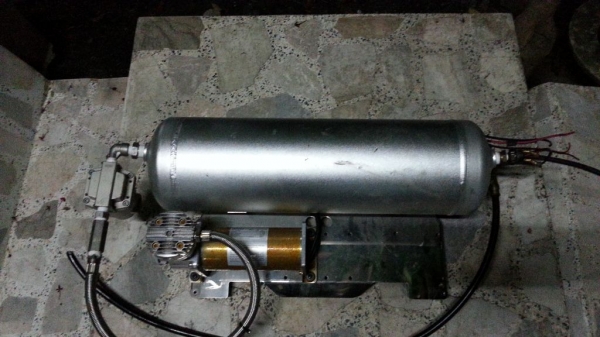 ขายถังลมอลูมีเนียมเก่าญี่ปุ่นทั้งชุด 6,500 สวยๆหนาๆเลยพร้อมปั้ม ตัวตัดลม