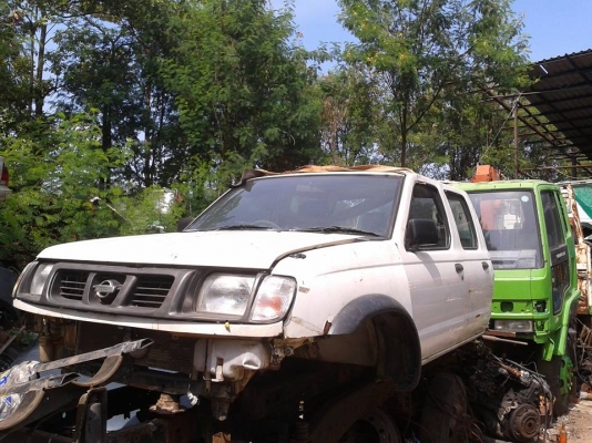 หัวเก๋ง NISSAN FRONTIER+แชสซีบิ๊กเอ็ม + QD 32 ฟรอนเทีย 4 ประตู  จากญี่ปุ่น