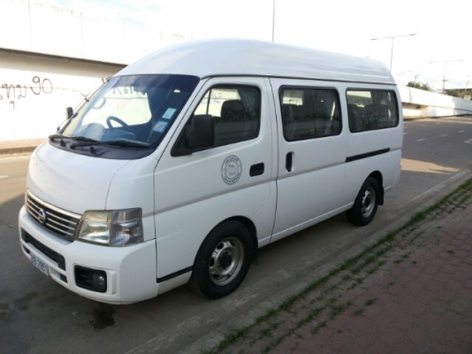 NISSAN URVAN 04 มือ1 ออกห้าง ใช้มา 6 หมื่นกิโล แท้ๆ สวยๆเดิมๆ เครื่องดีเซลเดิมแน่นๆ รถเดิมบางทั้งคัน แอร์เย็นพร้อมหน้าหลัง ช่วงล่างสมบรูณ์  พร้อมใช้งาน